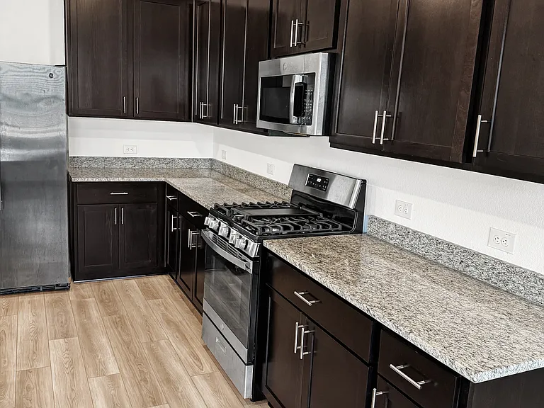 5800 Beverly Prairie Rd — Photo 2