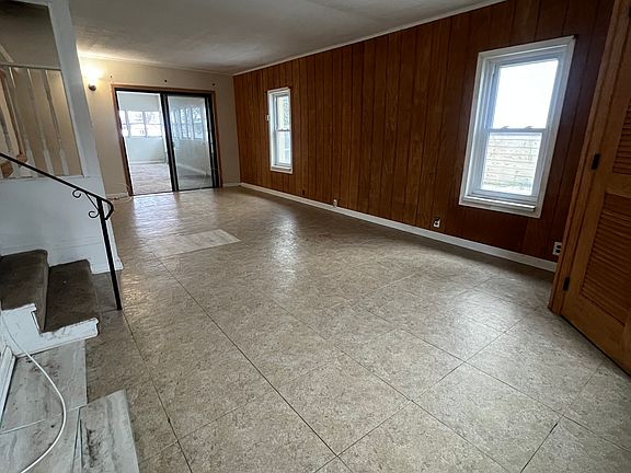3rd image of 4512 Odell Pl