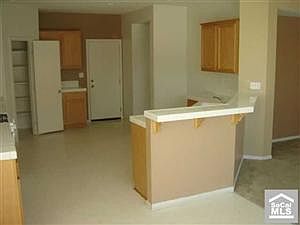 4th image of 1020 Indiangrass Dr