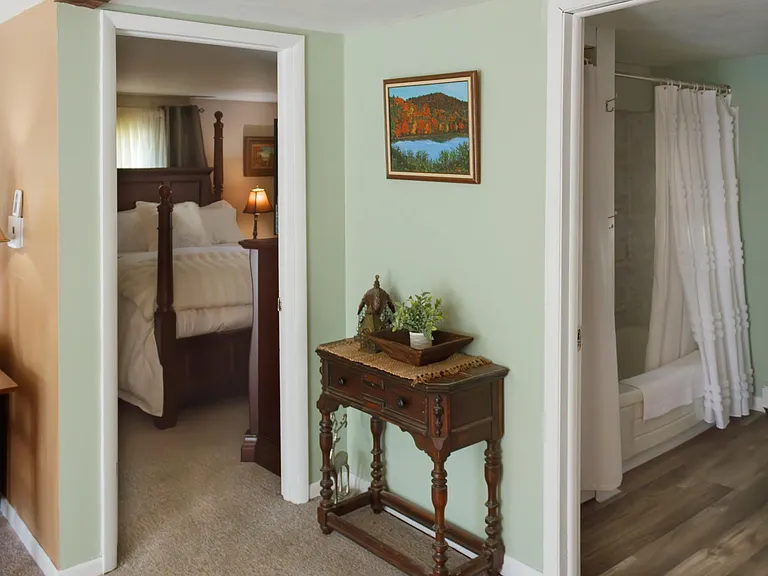 21 Hannum St #1/2 — Photo 10
