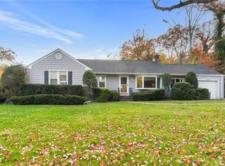 475 Stratton Rd, New Rochelle, NY 10804