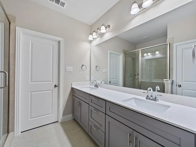4267 Shavano Dr — Photo 12