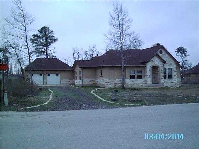 1st image of 150 Jim Bowie Dr