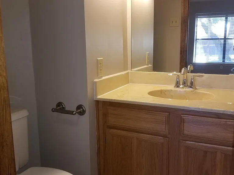 2104 Stein Way — Photo 3