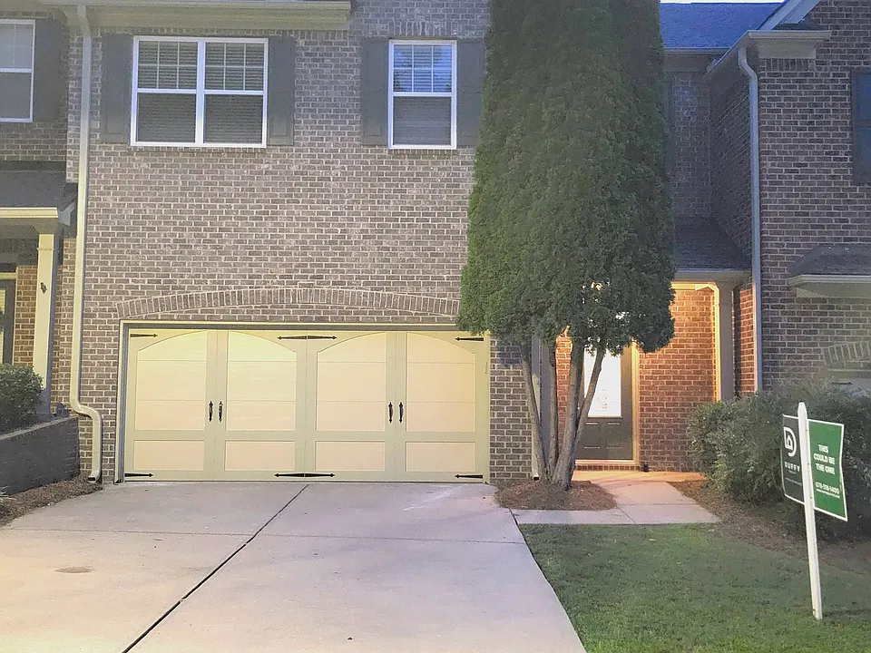 3606 Ashcroft Bnd NE