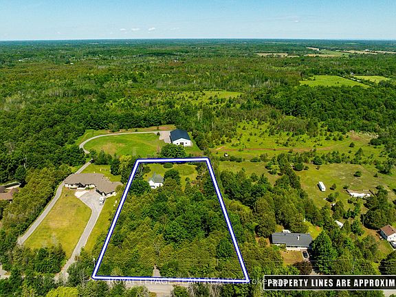 2nd image of 531 Craig Rd