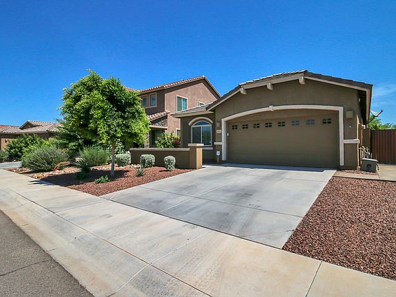 2nd image of 3254 E Dogwood Pl
