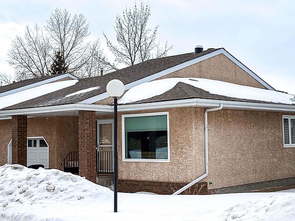 3rd image of 17532 Callingwood Rd NW