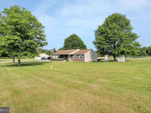 7323 Olivers Shop Rd, Hughesville, MD 20637