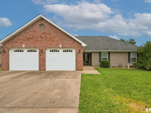 1605 Dew Drop Dr, Marion, IL 62959
