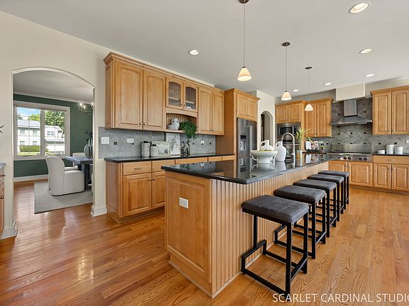 3rd image of 6S181 Concord Rd