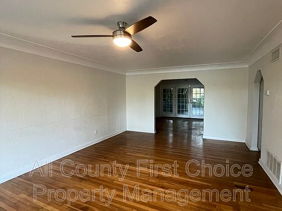 2nd image of 6425 Lake Shore Dr N
