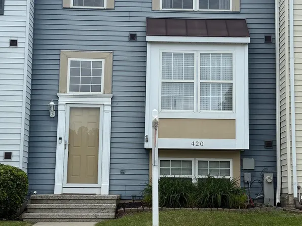 420 Hobbitts Ln, Westminster, MD 21158