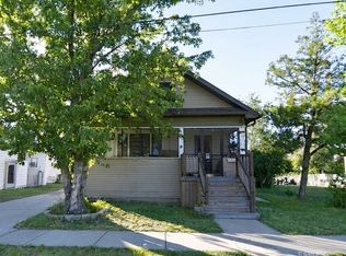 327 N River Ave, Glendive, MT 59330