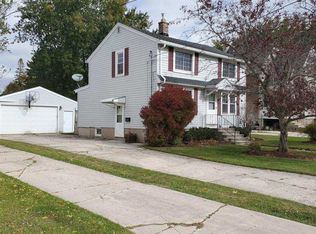 1910 24th St, Two Rivers, WI 54241