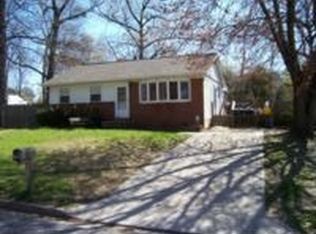 7965 E Shore Rd, Pasadena, MD 21122