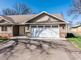 905 Oakland Park Rd, Thief River Falls, MN 56701