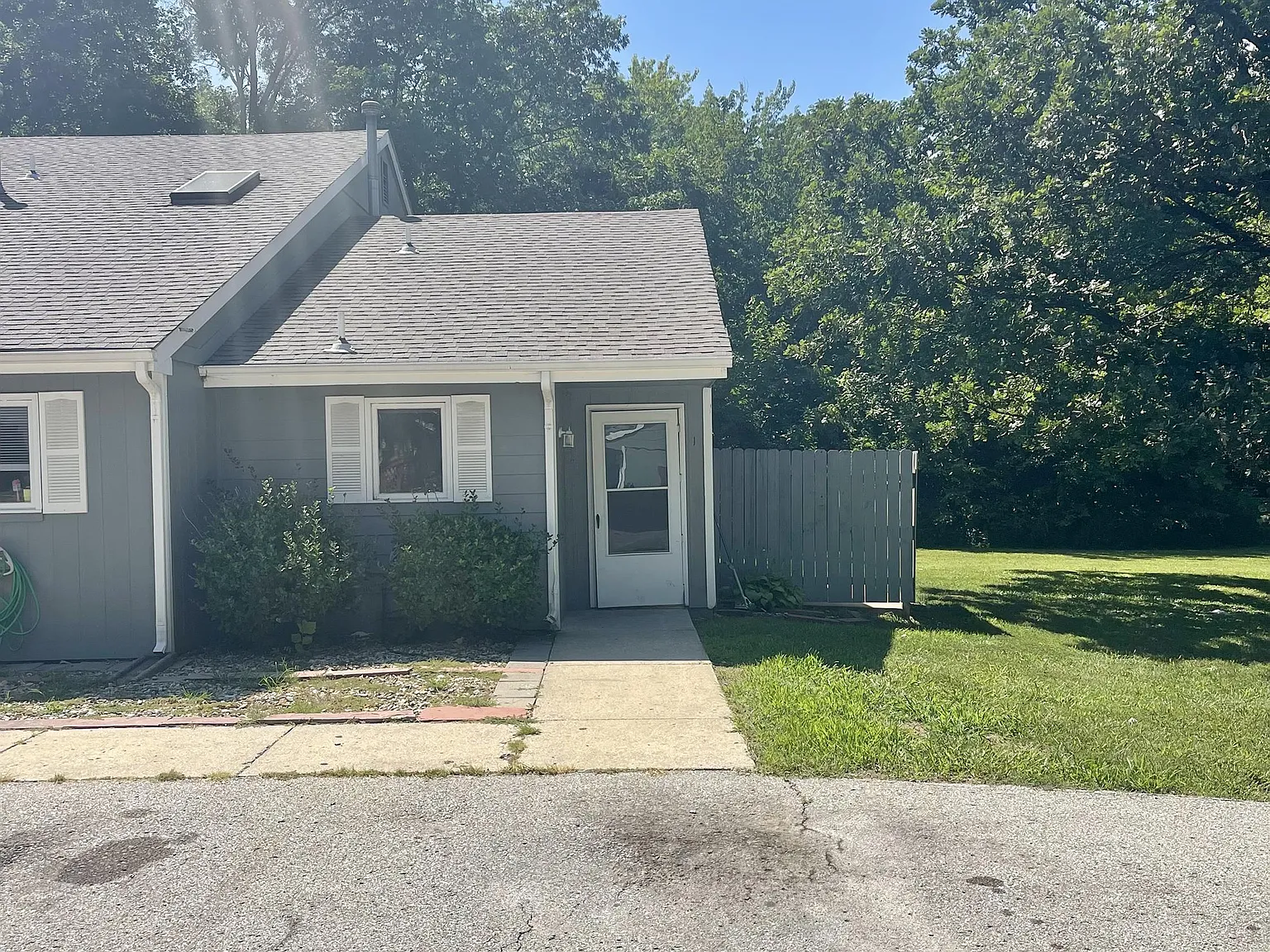 817 Maple Lane #1 - 1 — Photo 1