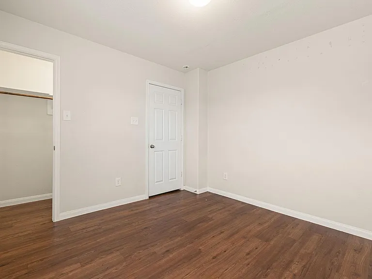 21415 Partha Way — Photo 27