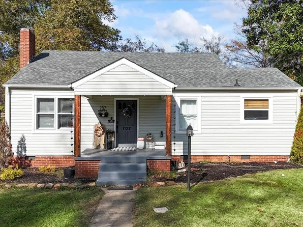707 Hickory St SE, Hartselle, AL 35640