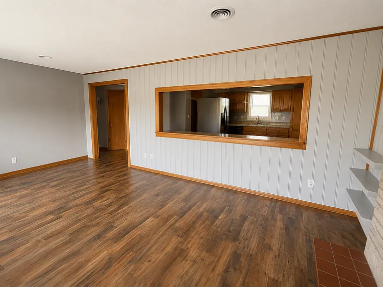 6412 South Dr — Photo 6