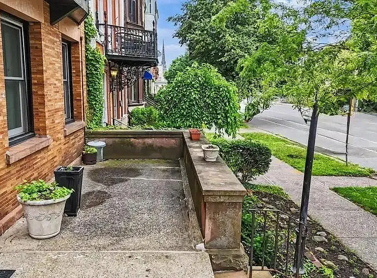 493 Delaware Ave #3 — Photo 4