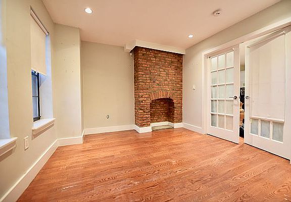 4th image of 1277 Jefferson Ave APT 1