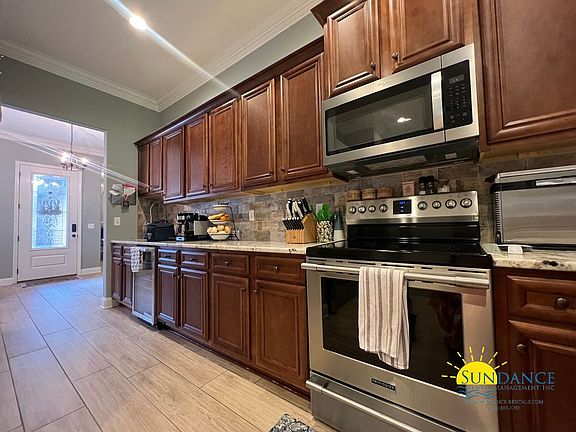 4th image of 1015A Creel St