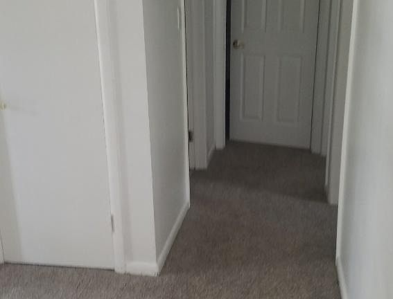 4th image of 2076 Uniondale Dr