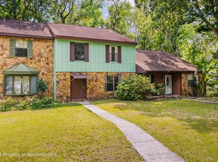 917 N Candlebrook Ln, Brooksville, FL 34601