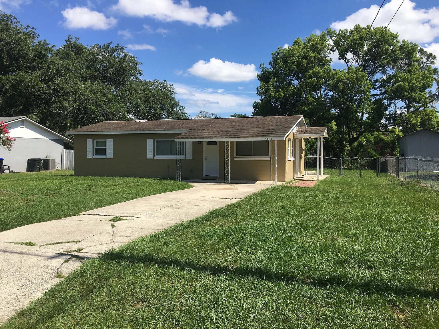 2 bed, 950 sqft, $1,600 — Photo 2