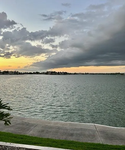 Open water views 
Boca Ciega Bay