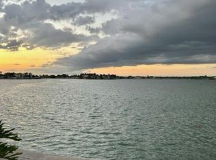 7700 Sun Island Dr S APT 105, South Pasadena, FL 33707