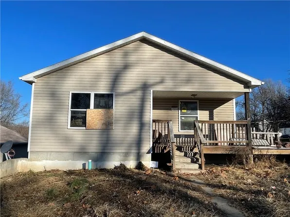 715 Albemarle St, Saint Joseph, MO 64501