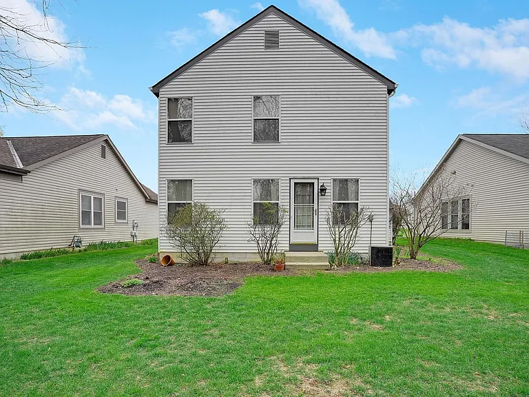 3568 Frenchpark Dr — Photo 2