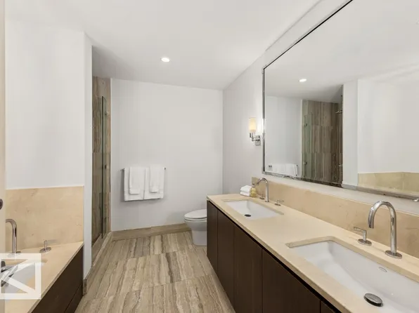 260 Park Avenue South image 7 of 10