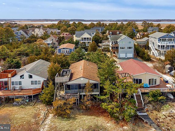 5th image of 1506 Beach Plum Dr