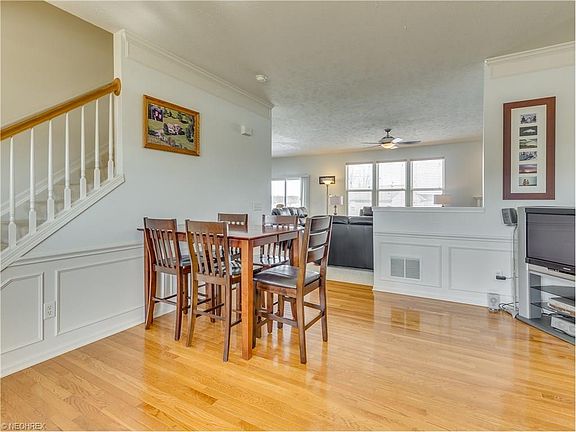 5th image of 2191 Duxbury Dr