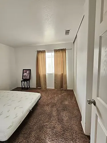 15112 Brown Ln Photo 1