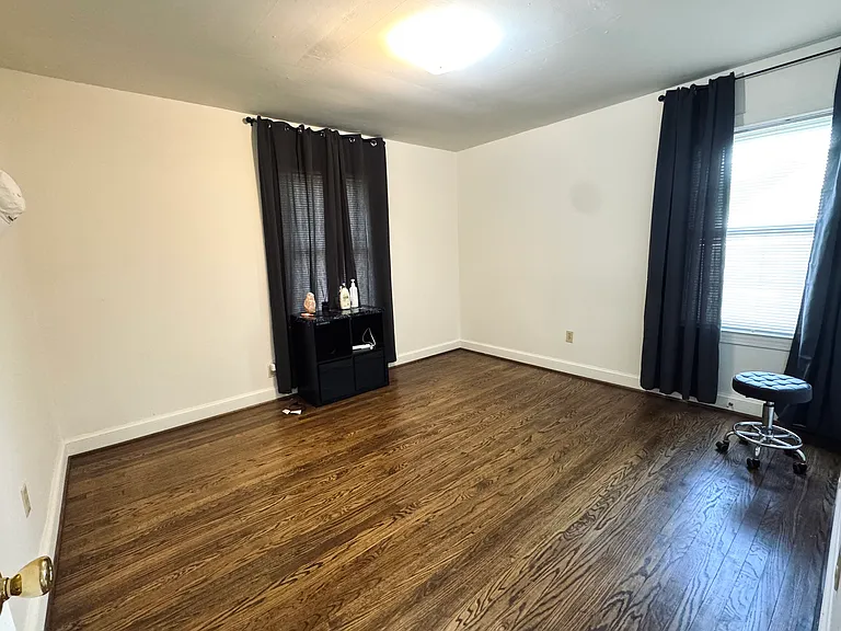 1103 Edmonston Dr — Photo 9