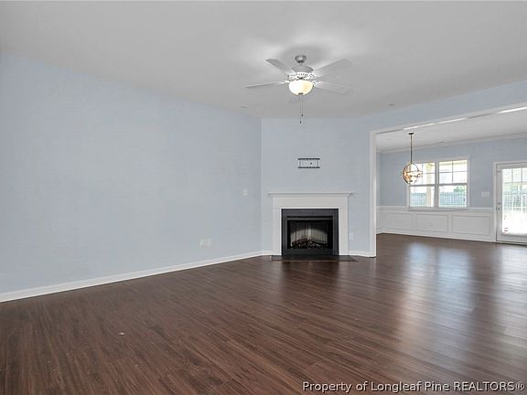 5th image of 215 Magwood Dr
