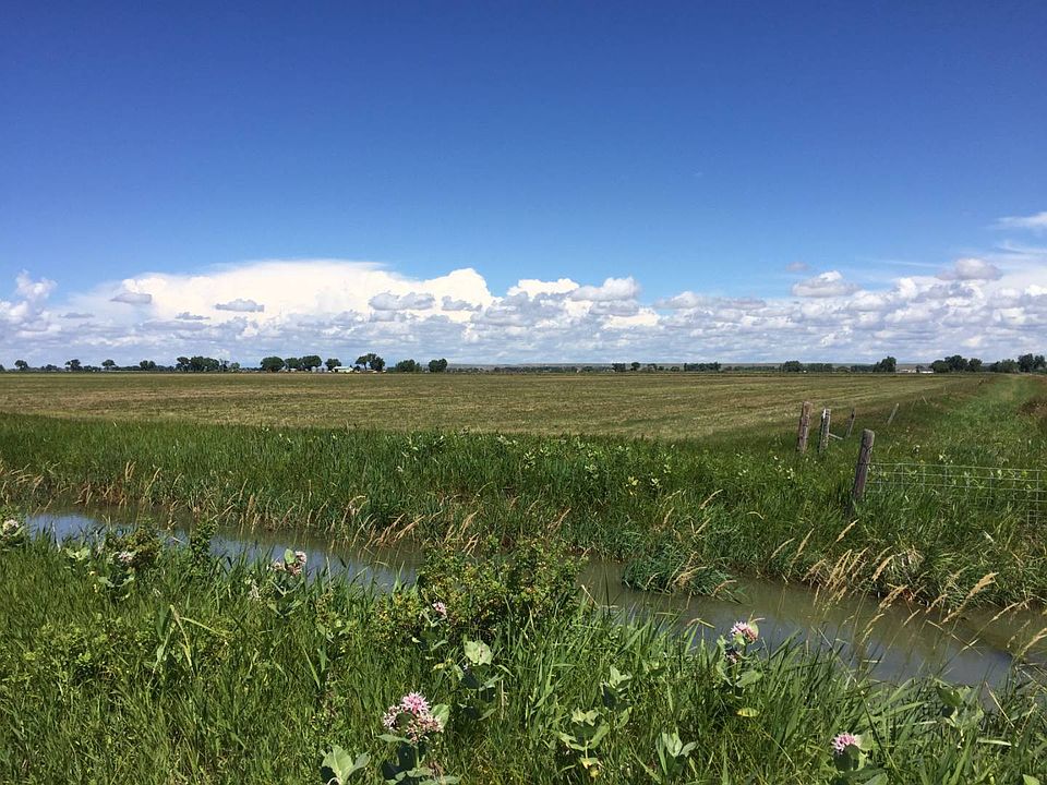 2nd image of 480 Eight Mile Rd