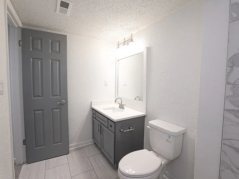 Windsor Apartments — Photo 7