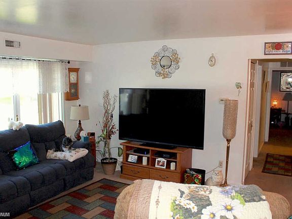 4th image of 105 Sunset Ln