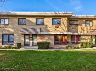 958 N Wheeling Rd, Mount Prospect, IL 60056