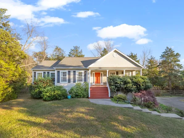 5905 Weston Ln, Crozet, VA 22932