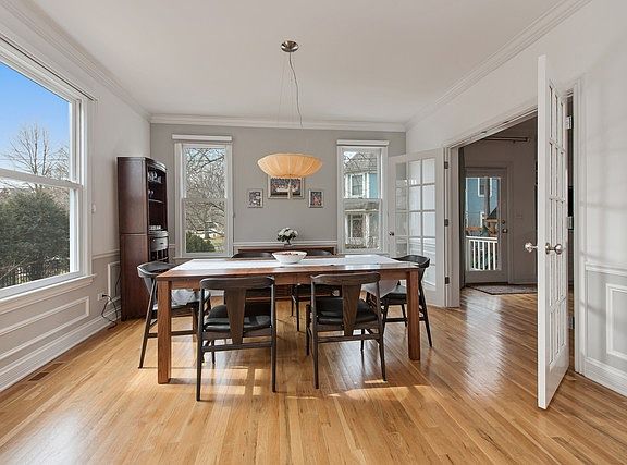 4th image of 801 Ouilmette Ln