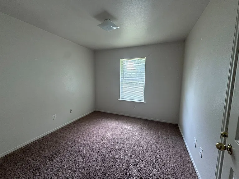 1430 Shoshoni Trl — Photo 7