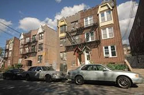 Rented by Carollo Real Estate | media 6