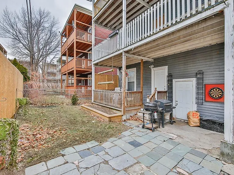 263 E Cottage St #3 — Photo 14